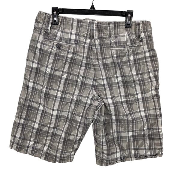 Urban Pipeline Shorts Mens 34 Plaid Chino Flat Front Gray Preppy Y2K CLEARANCE - Picture 2 of 8